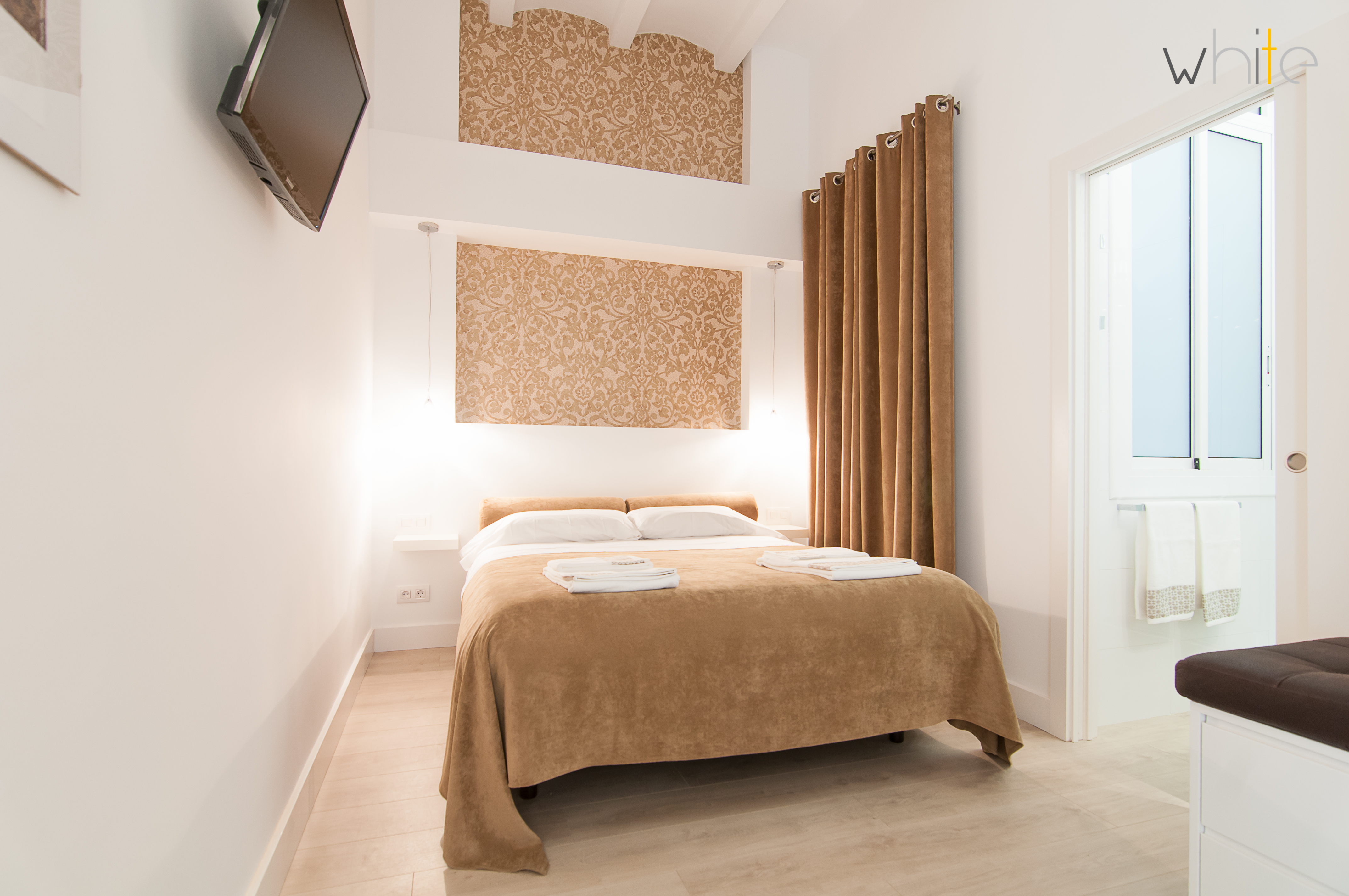 WHITE GRAN VIA interiorismo pepenietostudio