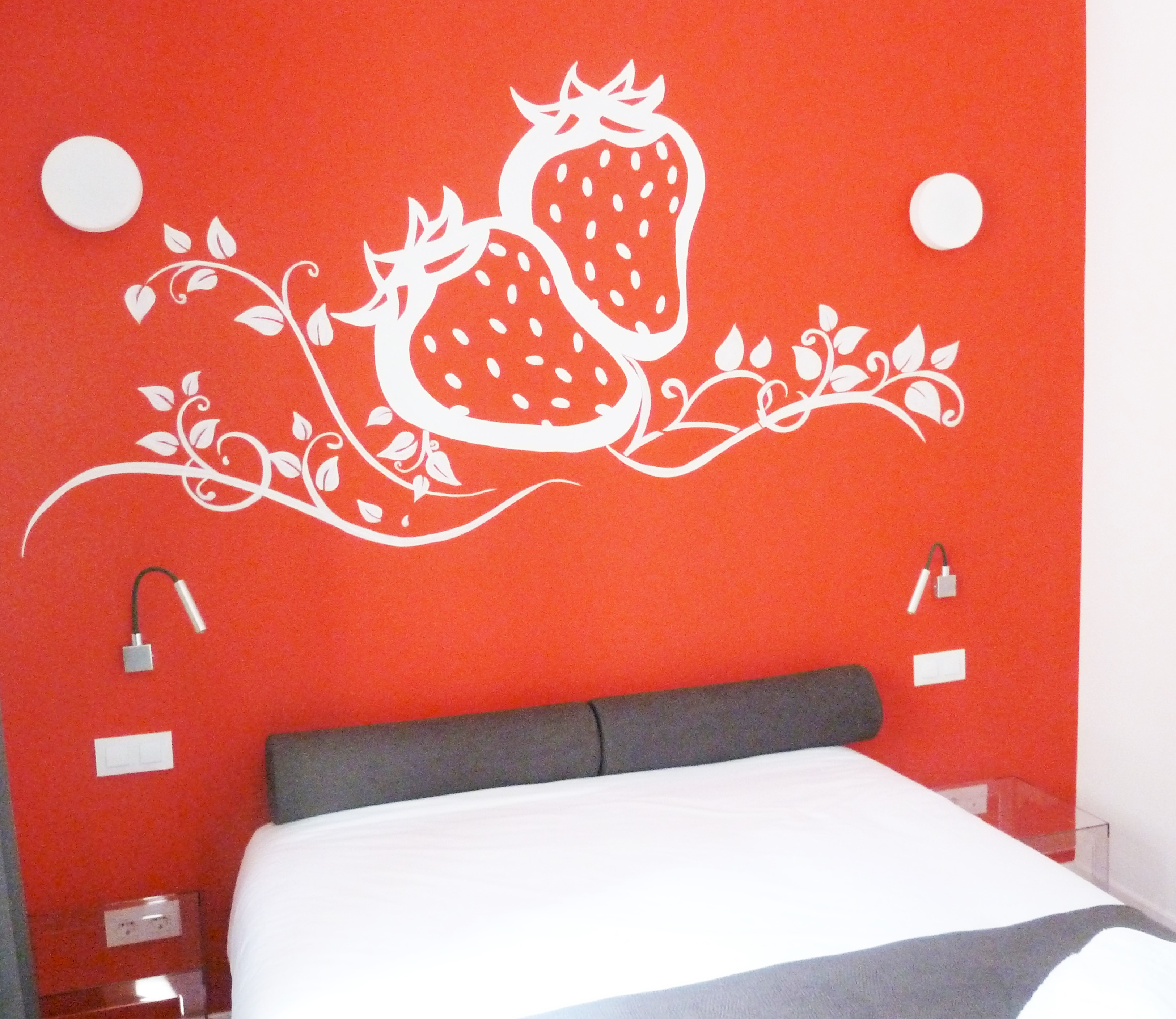 STRAWBERRY interiorismo pepenietostudio