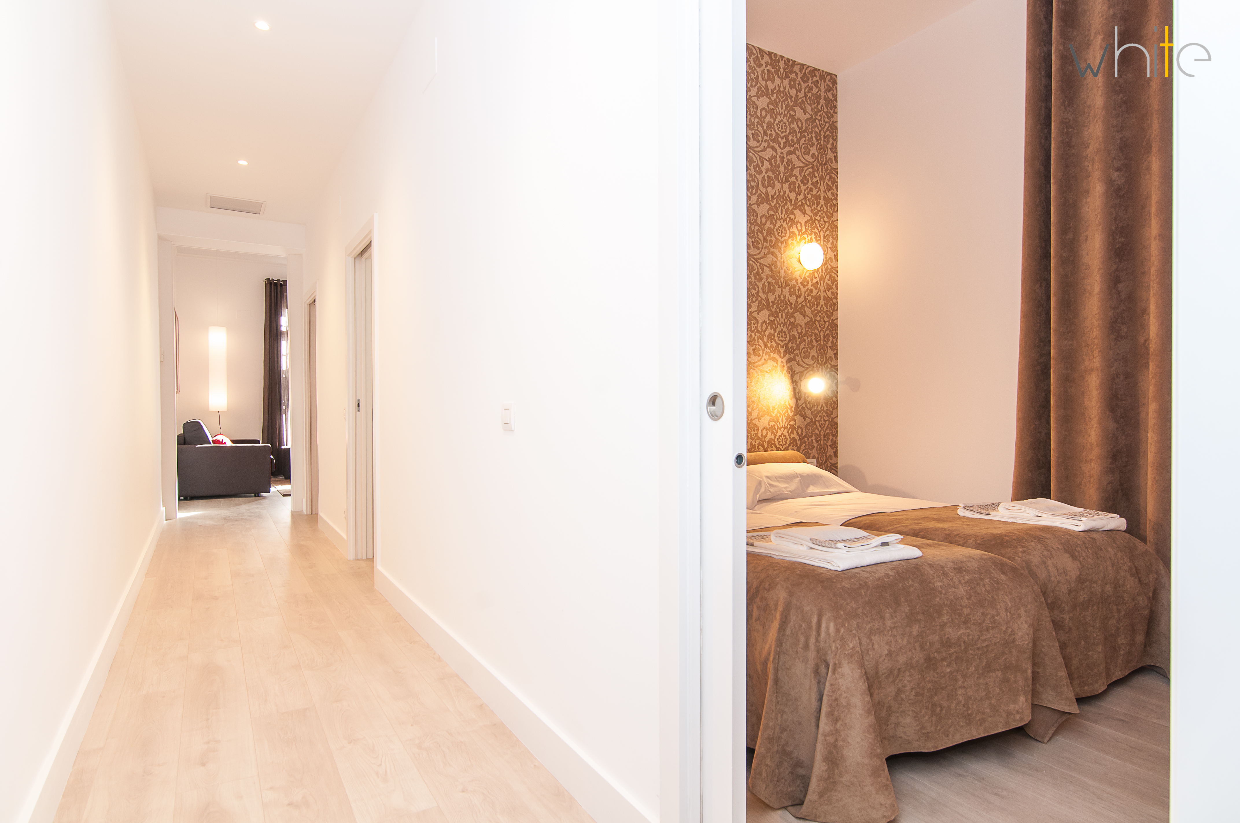 White gran via interiorismo pepenietostudio