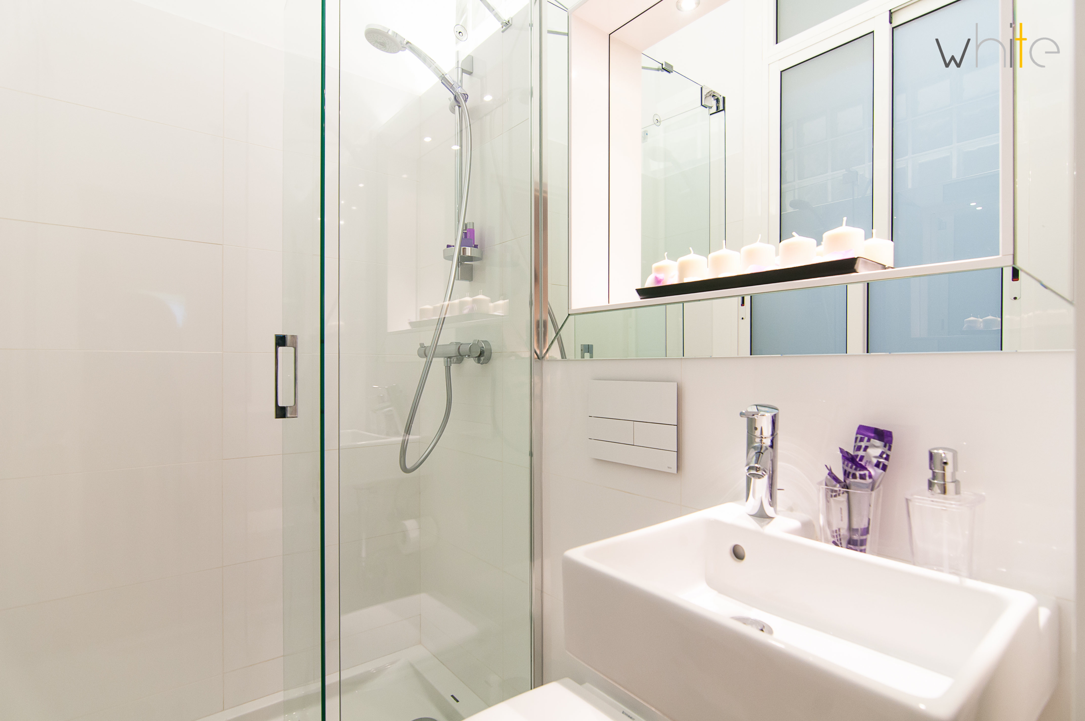 White gran via interiorismo pepenietostudio