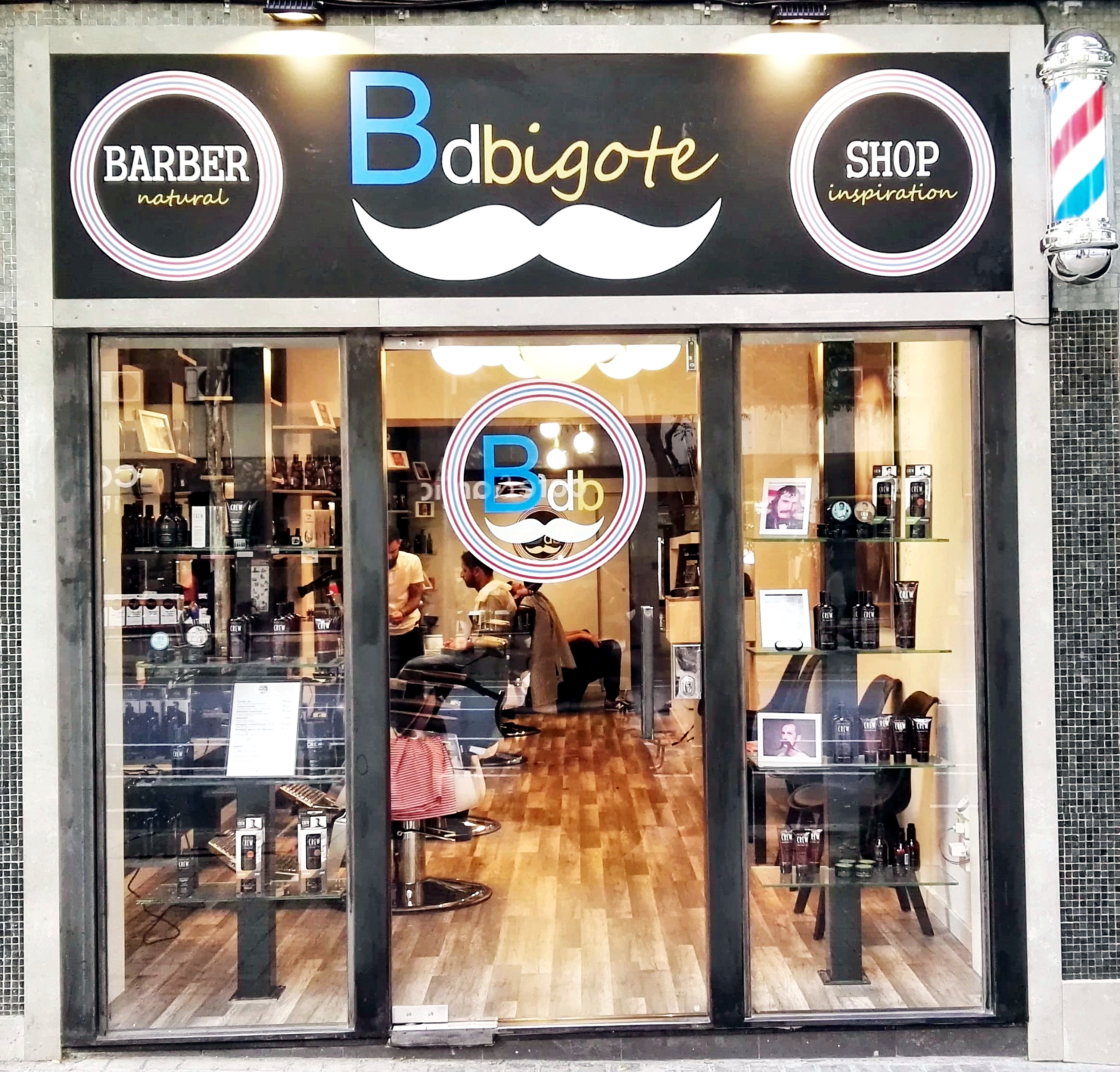 Barberia interiorismo pepenietostudio